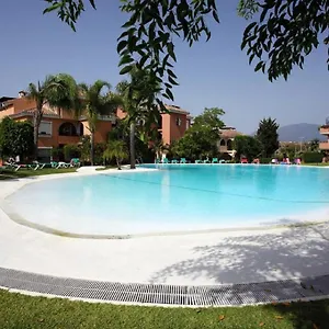 https://apartamento-entre-marbella-y-estepona.1costadelsol.com
